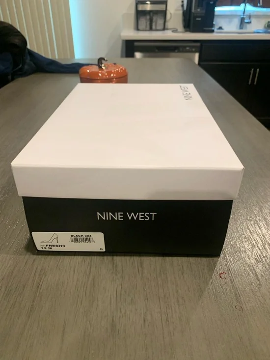 Nine West Black Pumps with Red & White Heart Print - Picture 13 of 13